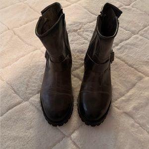 Women's size 9 free bird boots. Tried on but never worn.